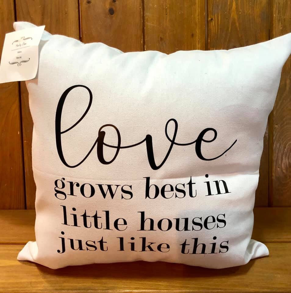 Love....little houses -black Shabby Lane