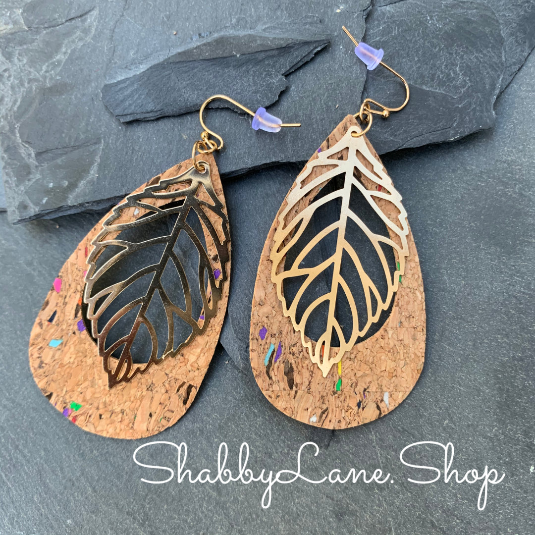 Teardrop cork -gold leaf earrings - natural color Shabby Lane