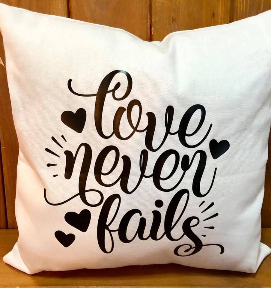 Love Never Fails Canvas pillow Shabby Lane