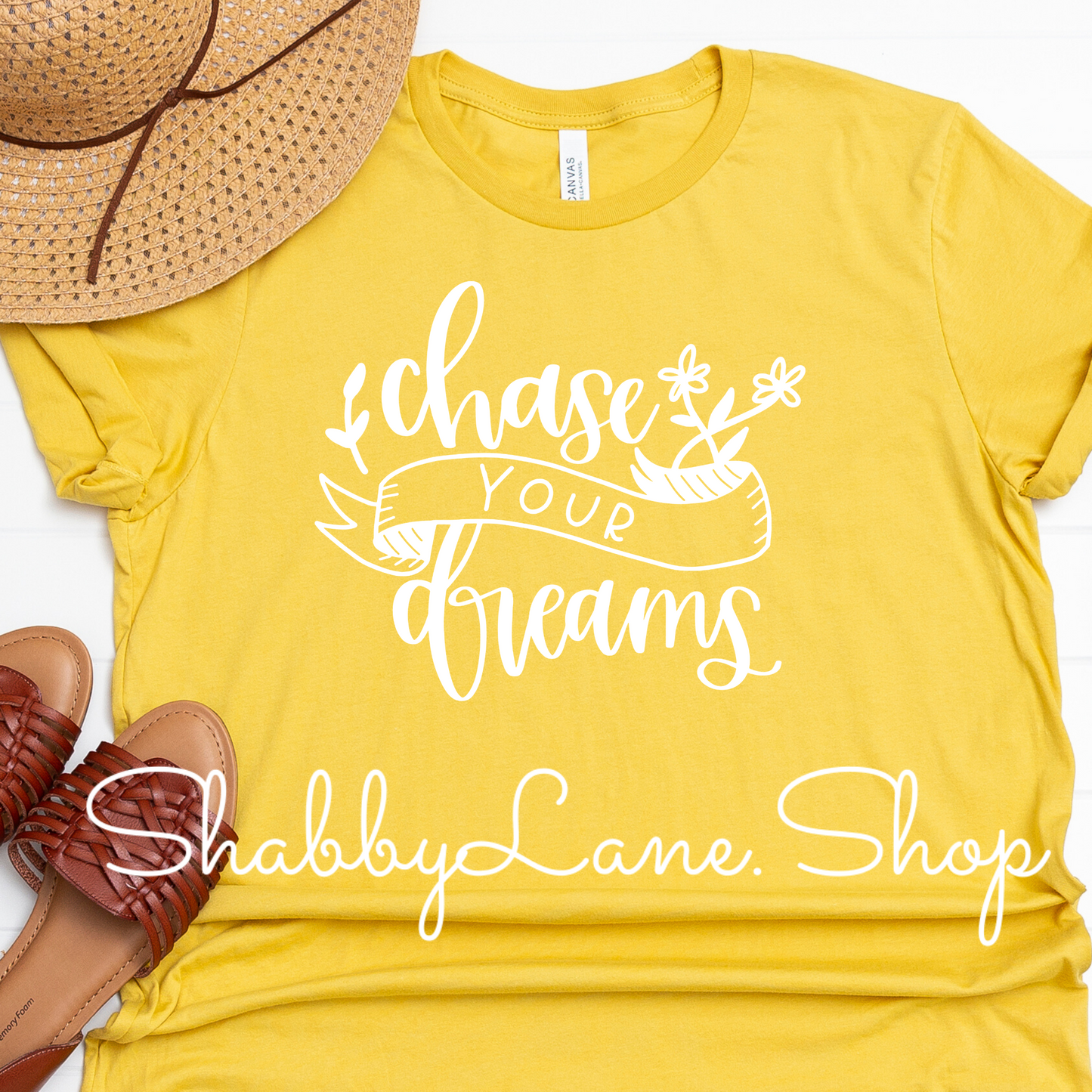 Chase your Dreams - Yellow tee Shabby Lane