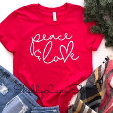 Load image into Gallery viewer, Peace and love - red tee Shabby Lane   