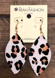 Leopard earrings - white  Shabby Lane   