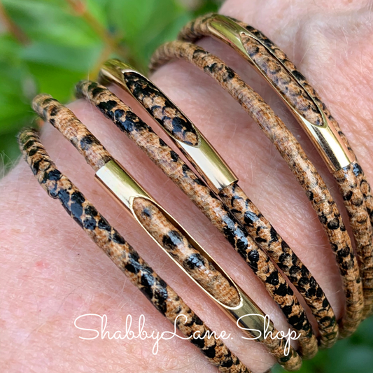 Gorgeous layered bracelet - snakeskin Faux leather Shabby Lane   