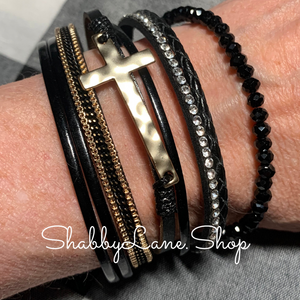 Gorgeous cross layered bracelet - black Faux leather Shabby Lane   