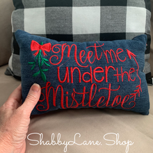 Load image into Gallery viewer, Meet me under the mistletoe - red  Shabby Lane   