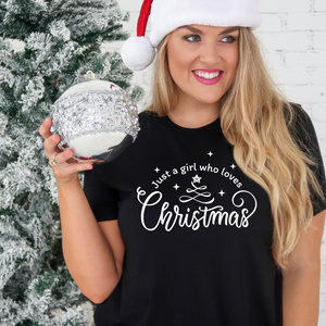 Just a girl who loves Christmas - t-shirt Black tee Shabby Lane   