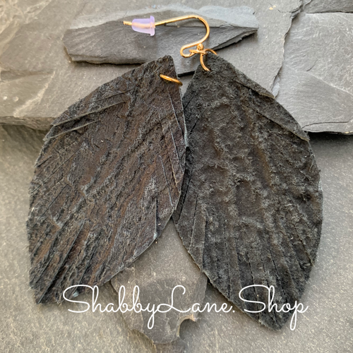 Crumpled leather fringe earrings - dark gray  Shabby Lane   