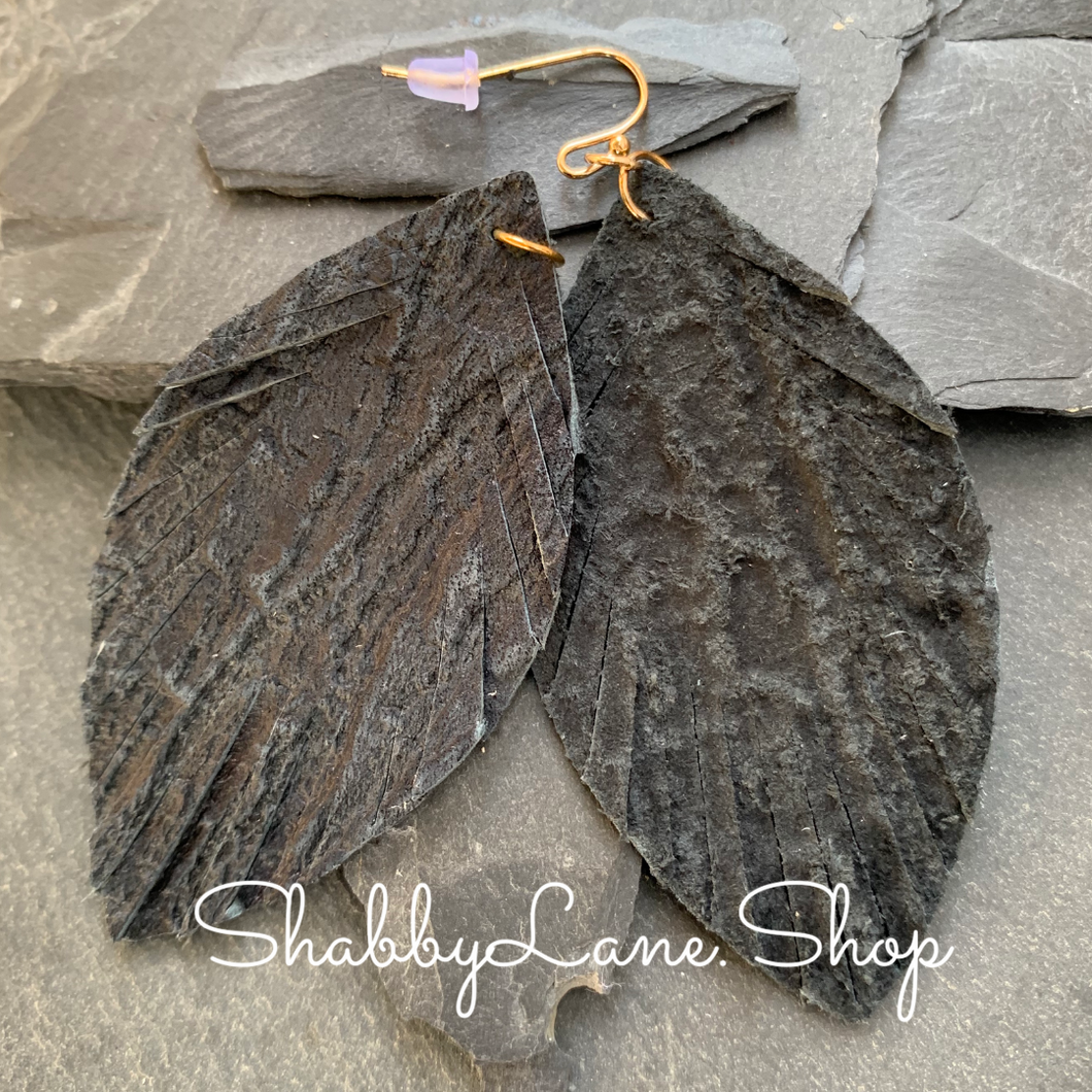Crumpled leather fringe earrings - dark gray  Shabby Lane   