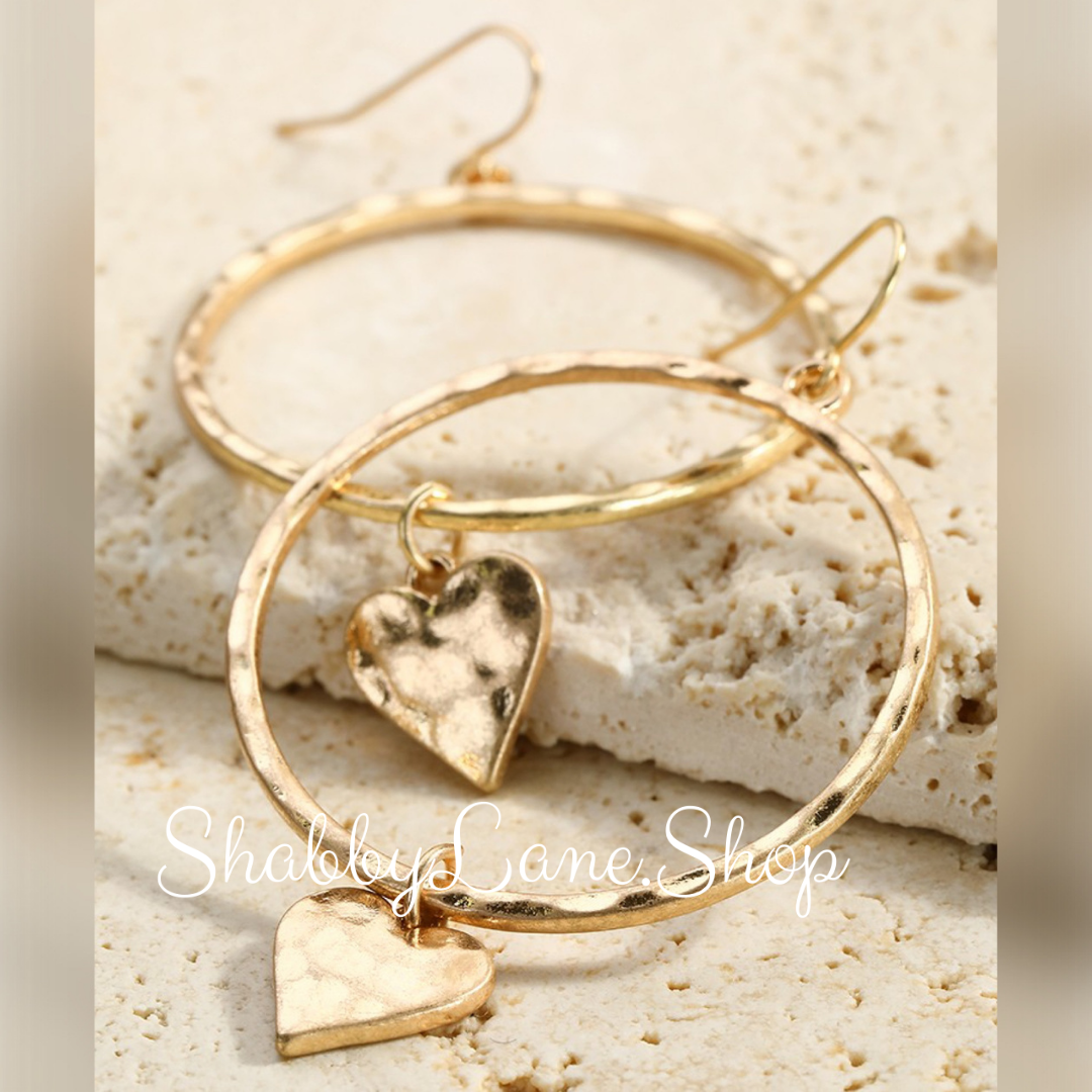 Hammered heart gold earring hoops Earrings Shabby Lane   