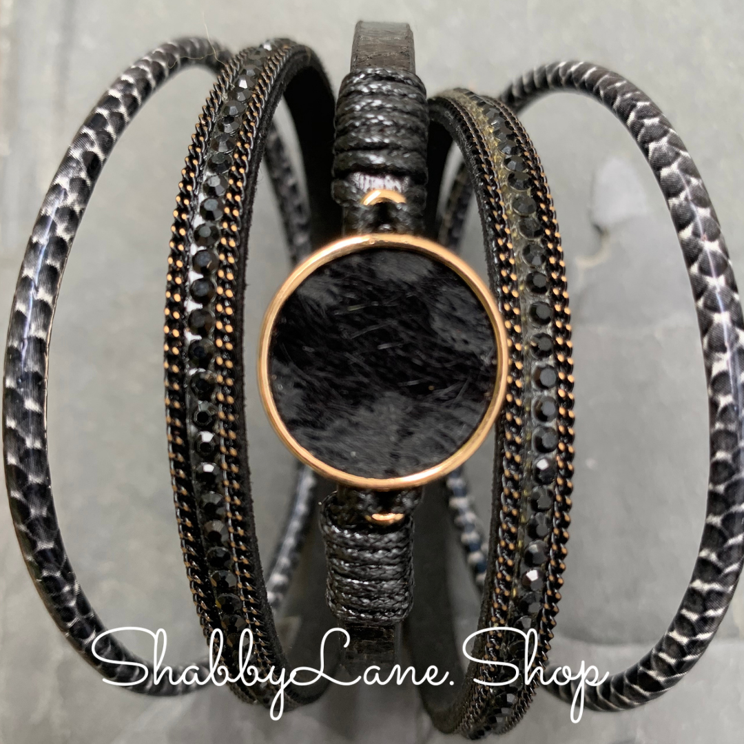 Gorgeous layered bracelet - black 2 Faux leather Shabby Lane   