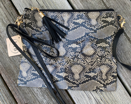 Snakeskin crossbody/wristlet  Shabby Lane   