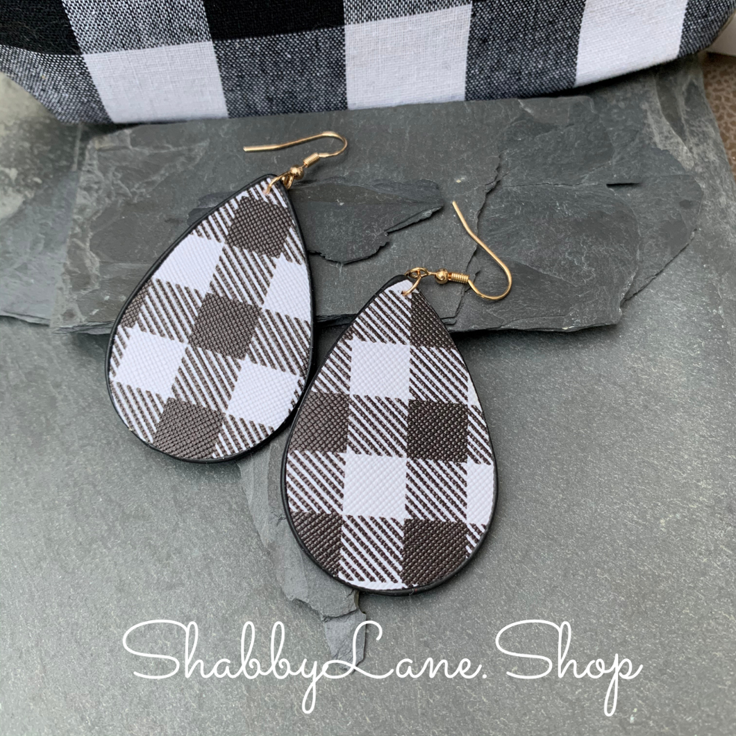 Buffalo plaid  earrings -Black  Shabby Lane   