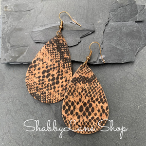 Snakeskin earrings - cork  Shabby Lane   